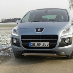 Peugeots neuer 3008 Hybrid4 in der Frontansicht