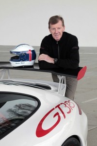 Walter Röhrl mit dem Rennwagen Porsche 911 GT3 RS