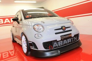 Abarth 695 Assetto Corse extra für die Rennstrecke