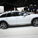 Audi A6 Allroad in der Seitenansicht (Weiss)