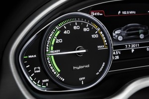 Das Powermeter des Audi A8 hybrid liefert alle wichtigen Informationen