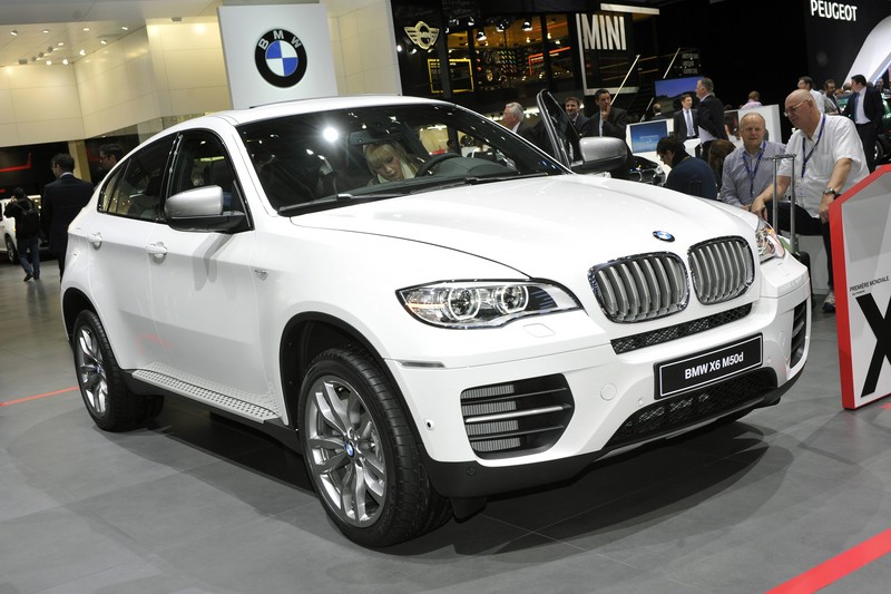 BMW X6 in Genf 2012 in Weiss