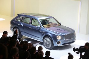 Der Bentley EXP 9F leistet 610 PS