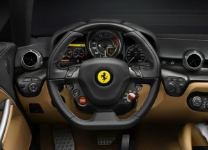 Das Cockpit des Ferrari F12 Berlinetta