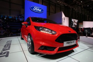 Der Ford Fiesta ST in der Frontansicht auf dem Genfer Autosalon