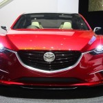 Die Frontansicht des Konzeptfahrzeugs Mazda Takeri