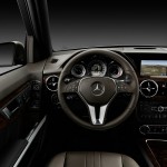 Das Cockpit des 2012 Mercedes-Benz GLK