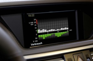 Die Verbrauchsanzeige des Mercedes-Benz E 300 Blue Tec Hybrid