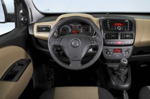 Der Innenraum des Opel Combo Tour