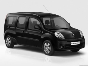 Renault Grand Kangoo in schwarz in der Front- Seitenansicht
