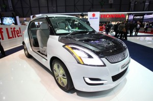 Suzuki präsentiert sein Elektroauto Swift Range Extender in Genf