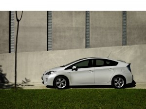 Toyota Prius modellgepflegt ins Jahr 2012