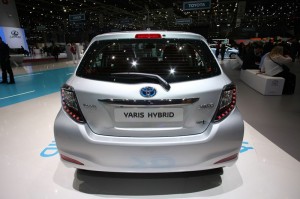 Das Heck des neuen Toyota Yaris Hybrid