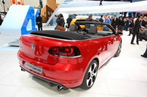 Volkswagen zeigt das neue Golf GTI Cabriolet in Genf