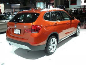 Die Heckansicht des BMW X1 - New York 2012