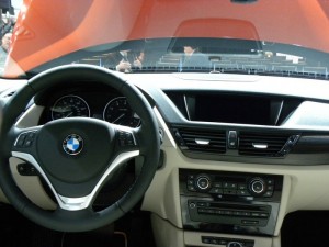 Der Innenraum des BMW X1 - Cockpit