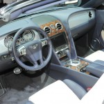 Der Innenraum des Bentley Continental GTC V8