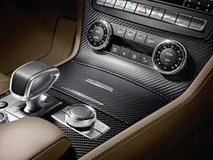 Die Mittelkonsole des Mercedes-Benz SL 65 AMG 45th Anniversary