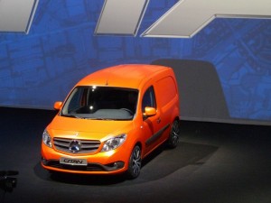 Mercedes-Benz Citan in Orange bei der Präsentation in Amsterdam