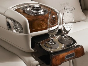 Rolls-Royce Ghost Six Senses Concept - Champagner darf hier nicht fehlen