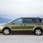 Seitenansicht des Seat Alhambra