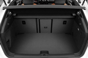 Im Kofferraum des Audi A3 passen 365 Liter Gepäck.