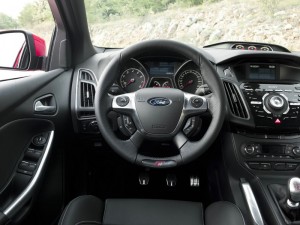 Das Cockpit des Ford Focus ST Turnier