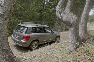 Die Seiten- und Heckansicht des Mercedes-Benz 220 GLK 4Matic Blue Efficiency