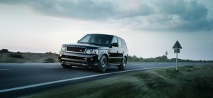Range Rover Sport Black Edition in der Frontansicht (Fahraufnahme)