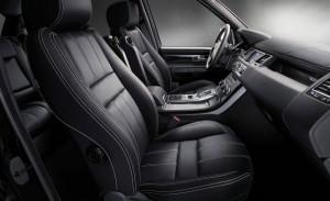 Der Innenraum des Range Rover Sport Black Edition