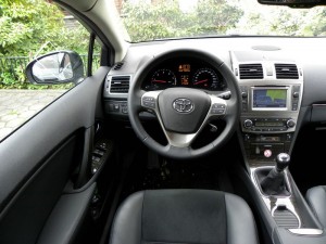 Das Interieur des Toyota Avensis