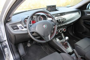 Alfa Romeo Giulietta 2.0 JTDM Turismo von der Fahrerseite