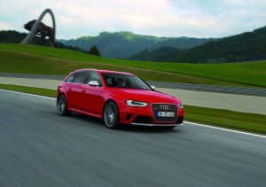 Der neue Audi RS 4 Avant auf der Teststrecke