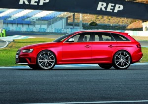 Audi RS 4 Avant in der Seitenansicht