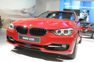 BMW 328i Touring in Rot auf der AMI 2012