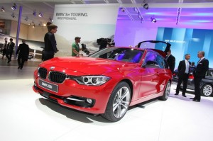 Ein roter BMW 3er Touring F31 auf der Leipziger Automesse