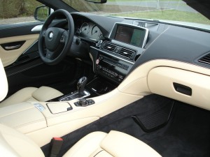 Der Innenraum des BMW 6er Coupe 640d wirkt sehr Edel
