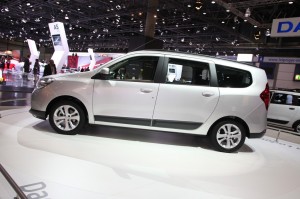 Dacia Lodgy auf der AMI in der Seitenansicht