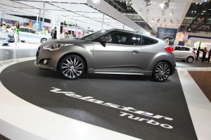 Hyundai Veloster Turbo in der Seitenansicht