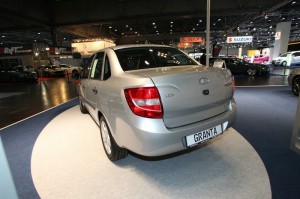 Lada Granta in der Heckansicht