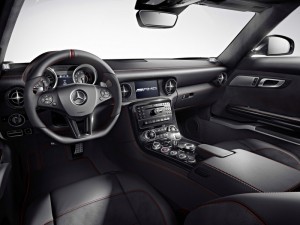Das Armaturenbrett des Mercedes-Benz SLS AMG GT