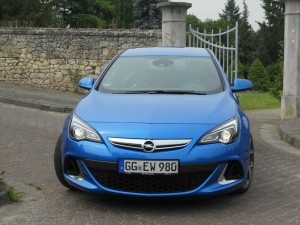 Die Frontpartie des Opel Astra OPC