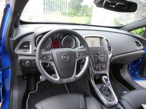 Das Interieur des Opel Astra OPC