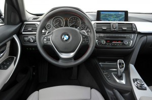 BMW Active Hybrid 3 Interieur: Cockpit, Lenkrad, Tacho