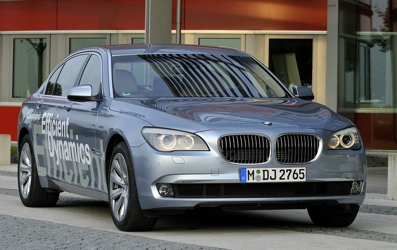 Der neue BMW Active Hybrid 3 von vorne