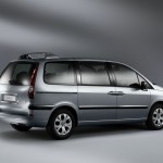 Citroen C8 Facelift in der Seiten- Heckansicht