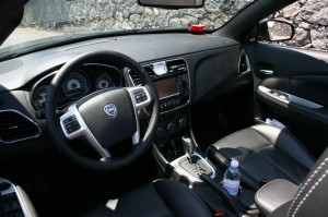 Das Cockpit des Lancia Flavia