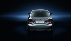Die Heckleuchten des Lexus LS 600h