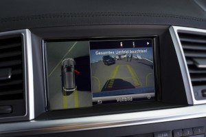 Der Bildschirm für die Kamera im Mercedes-Benz GL 350 Bluetec