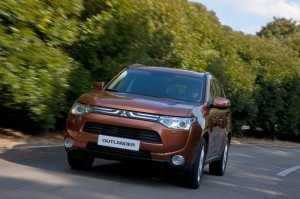 Mitsubishi Outlander im Test (Fahraufnahme)